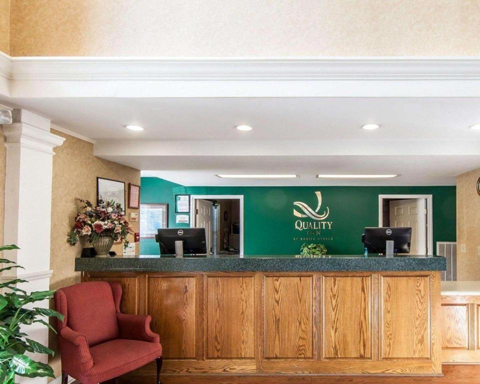 Quality Inn Oak Ridge Ngoại thất bức ảnh