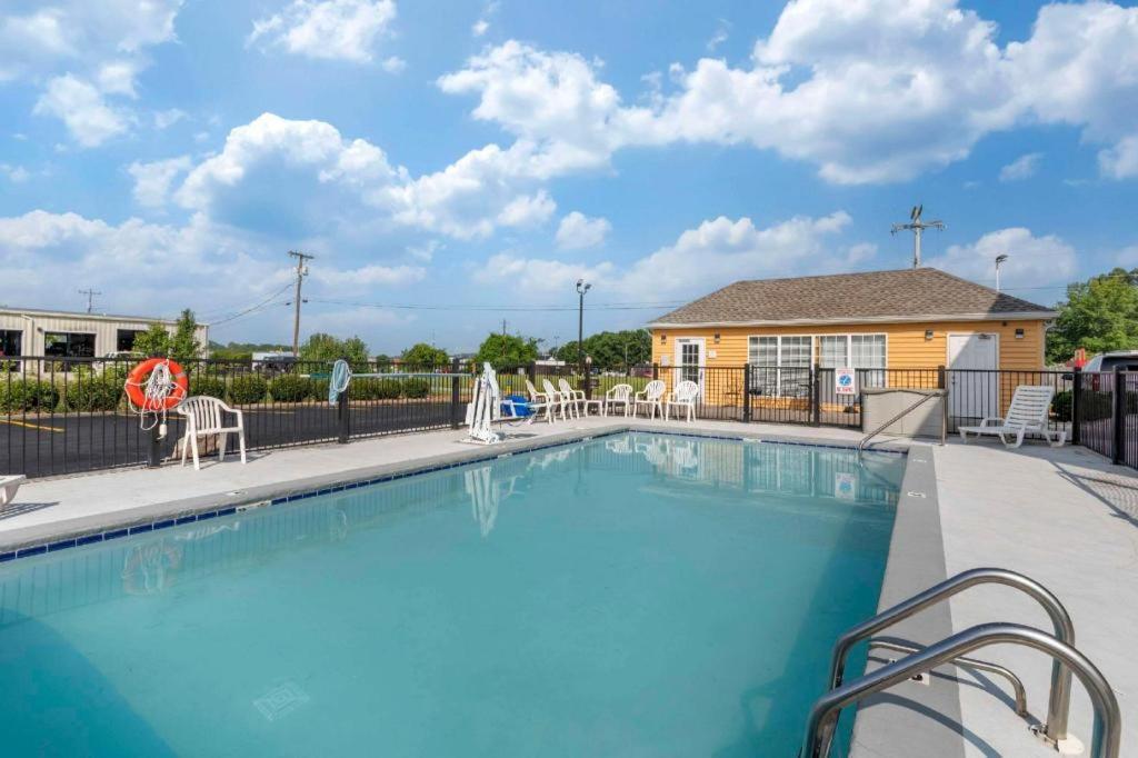 Quality Inn Oak Ridge Ngoại thất bức ảnh